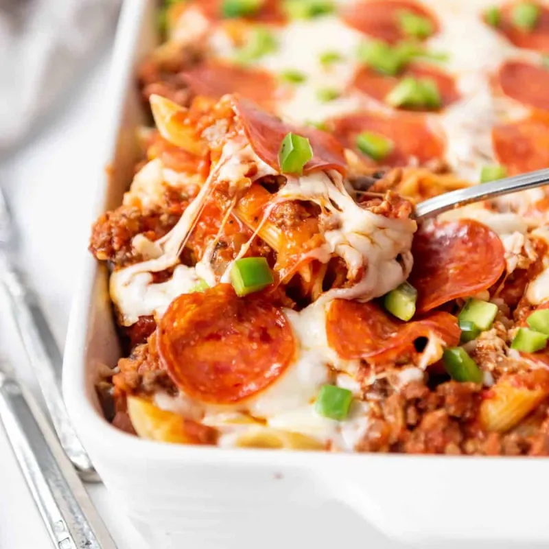 Pepperoni Pizza Bake Recipe (Pizza Casserole)