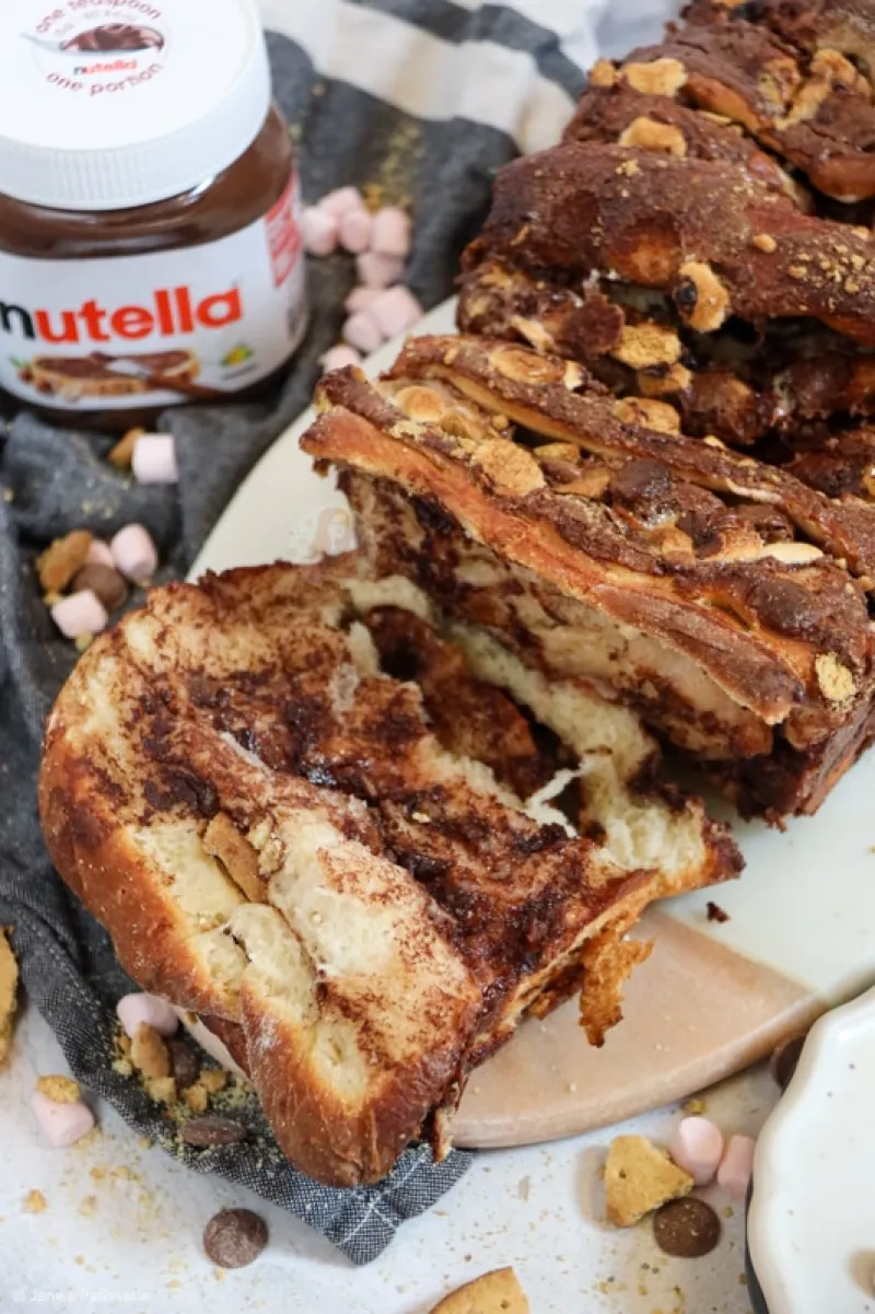 Nutella S'mores Pull Apart Bread