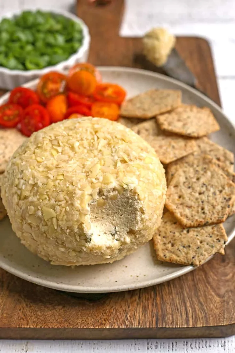 Paleo Vegan Cheeseball