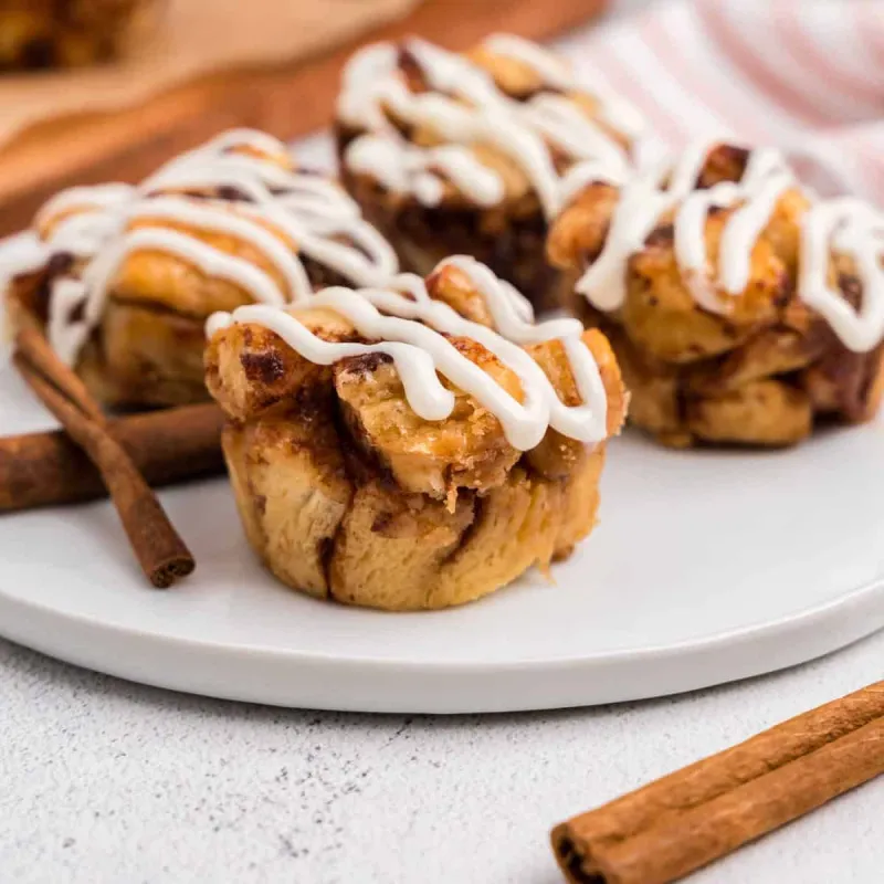 Cinnamon Roll Monkey Bread Muffins
