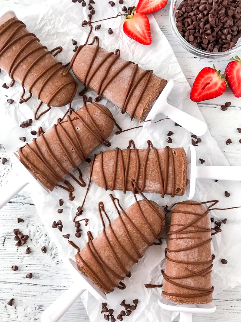Chocolate Chia Pudding Pops