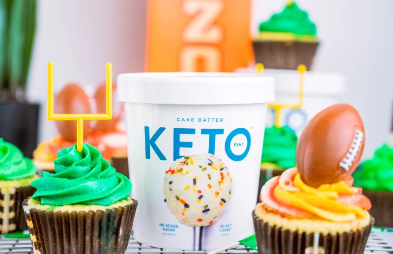 Keto Vanilla Cupcakes