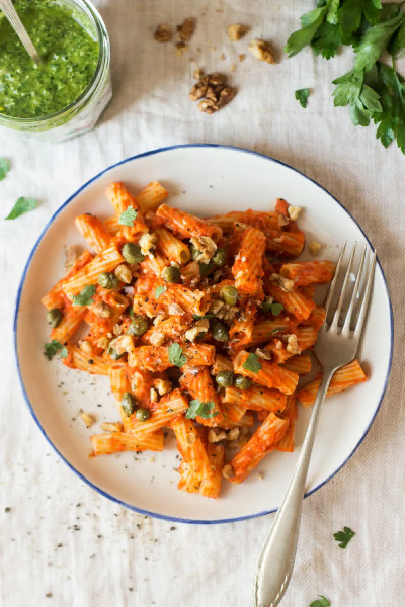 Vegan roasted pepper pasta