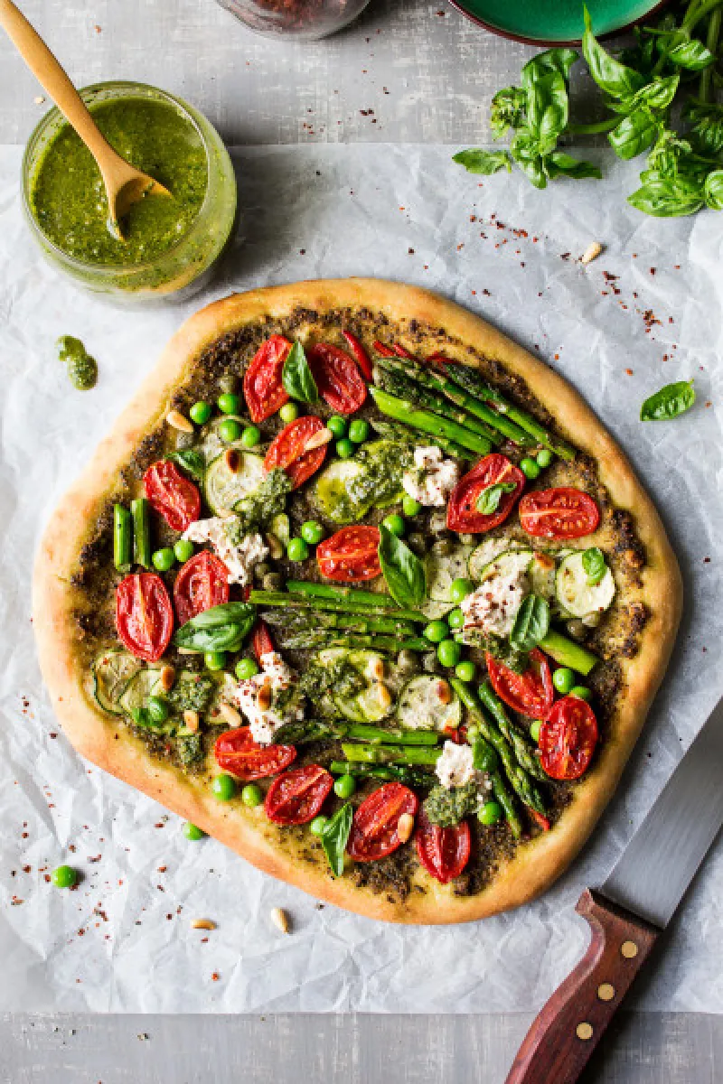 Spring cheeseless pizza