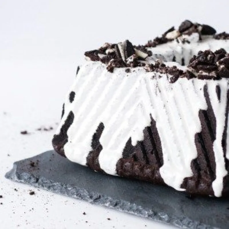 Oreo Bundt Cake