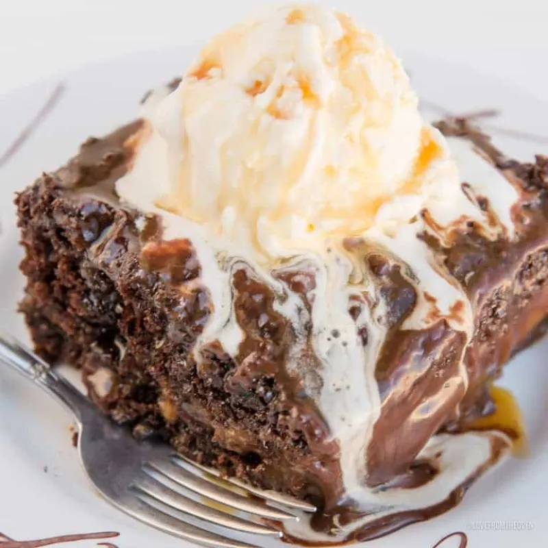 CHOCOLATE CARAMEL CAKE