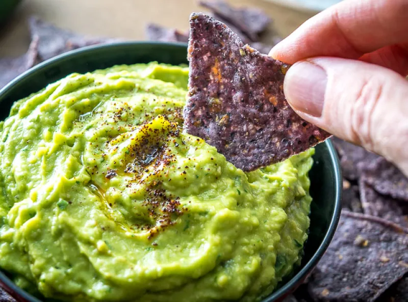 Spicy Avocado Hummus