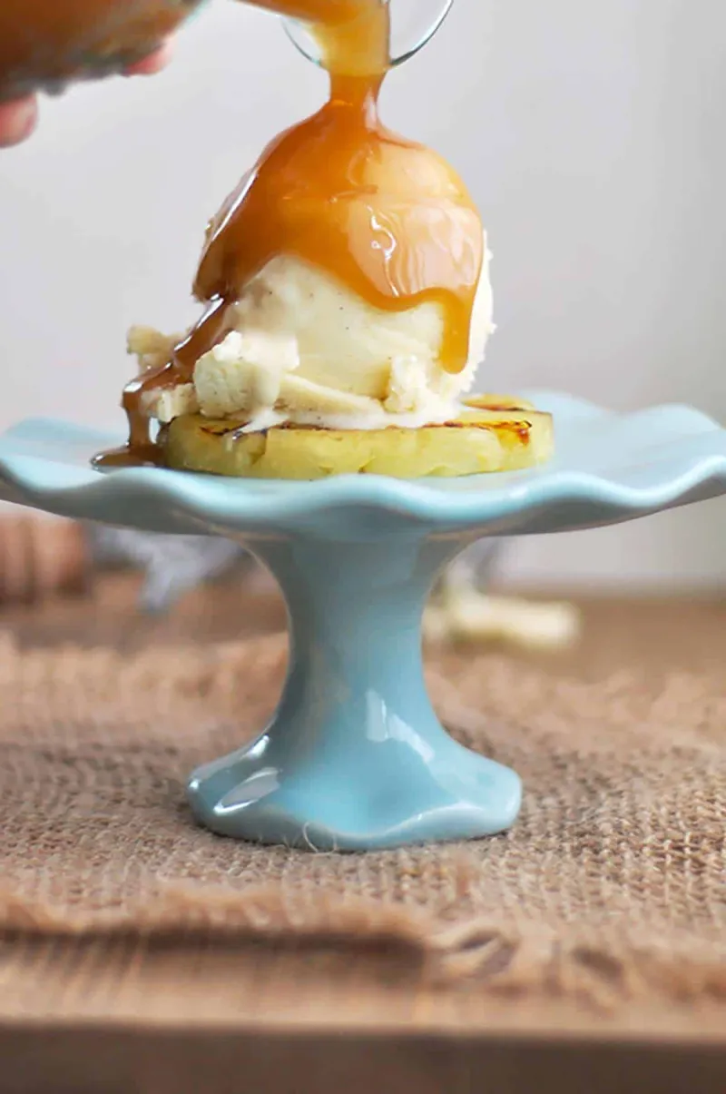 Grilled Pineapple with Rum Sauce