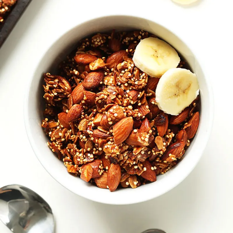 7-Ingredient Quinoa Granola
