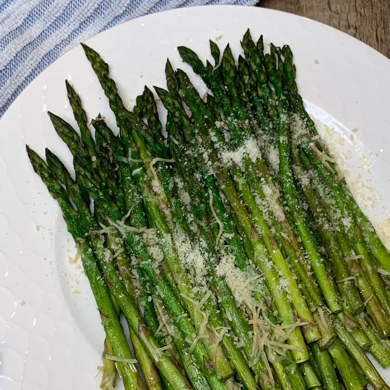 Easy Garlic Parmesan Asparagus 