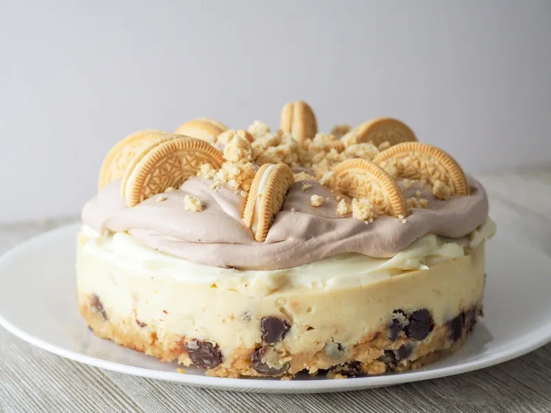 Instant Pot Golden Oreo Chocolate Chip Cheesecake