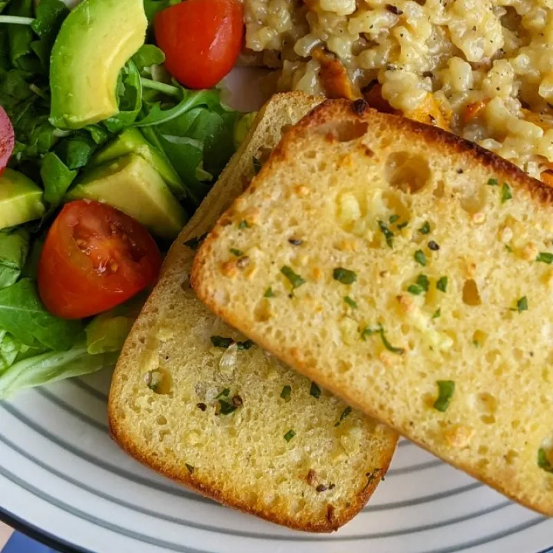 Easy Gluten Free Garlic Bread