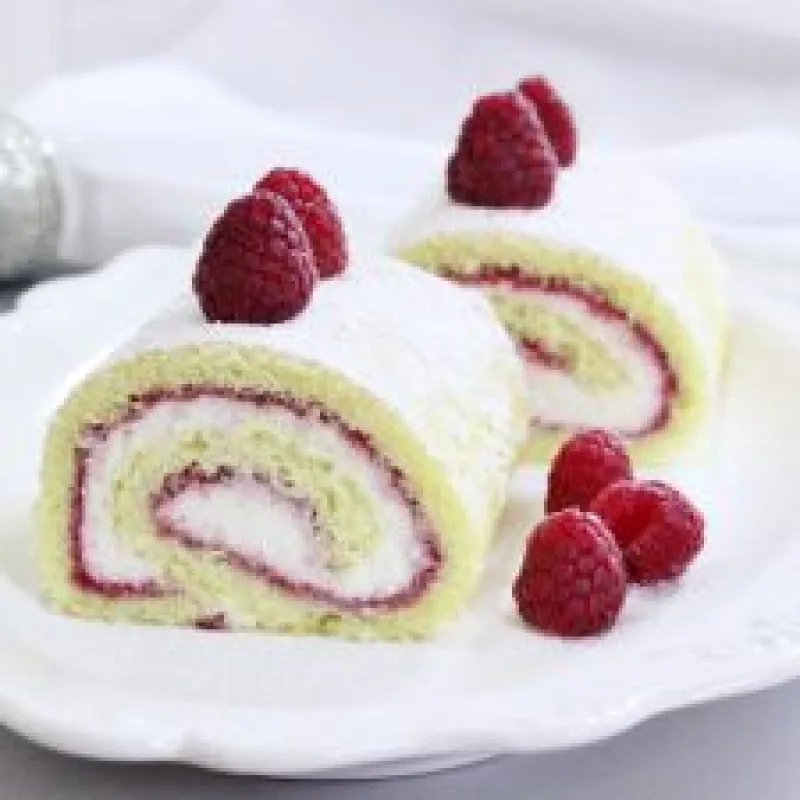 Cranberry-Raspberry Cake Roll