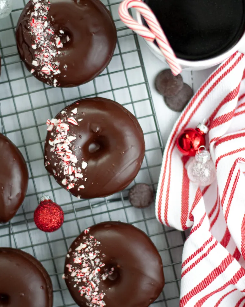 Baked Peppermint Mocha Donuts