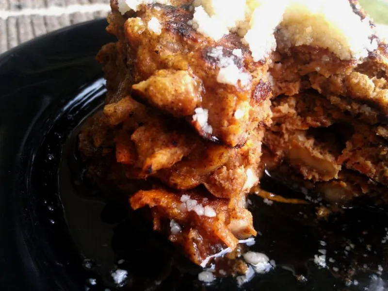 Paleo Carrot Cake Pancakes