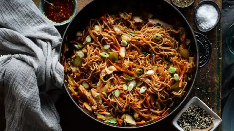 The Best Vegan Chow Mein