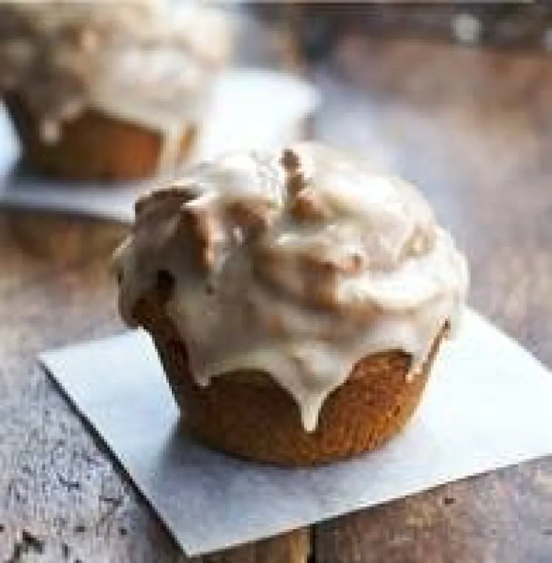 Healthy Maple Glazed Pumpkin Muffins