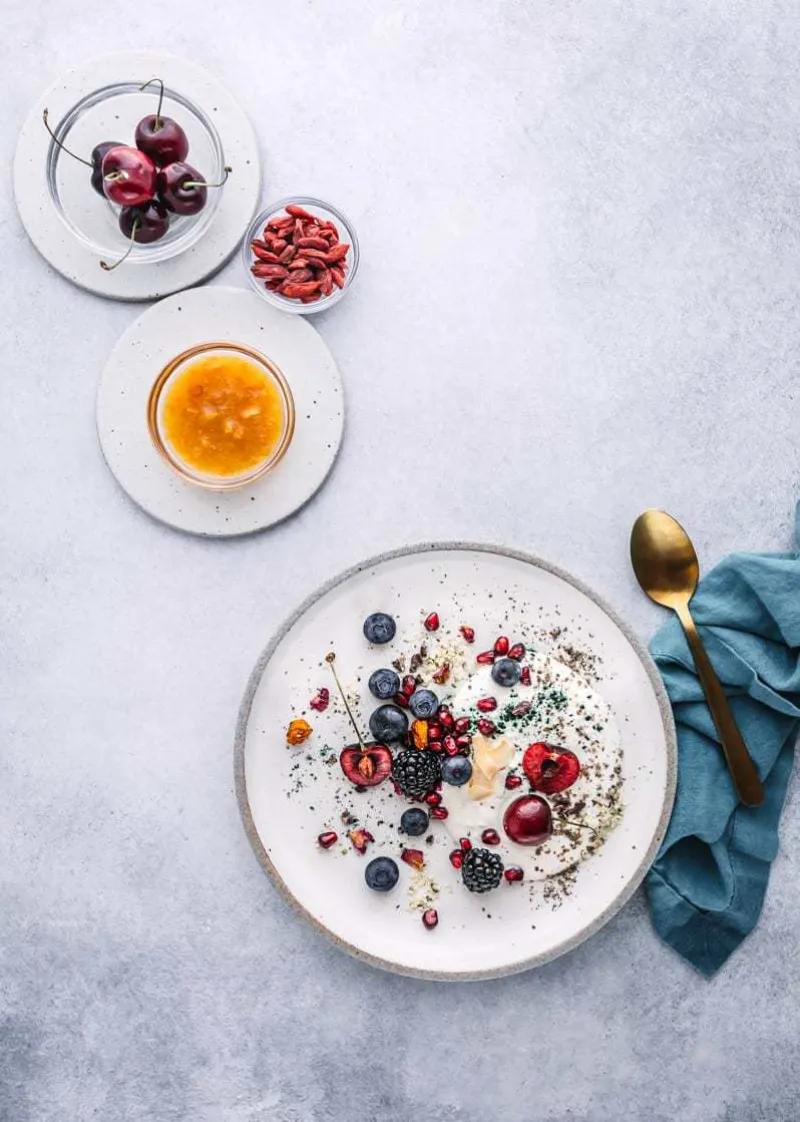 How to Build Yogurt Parfaits