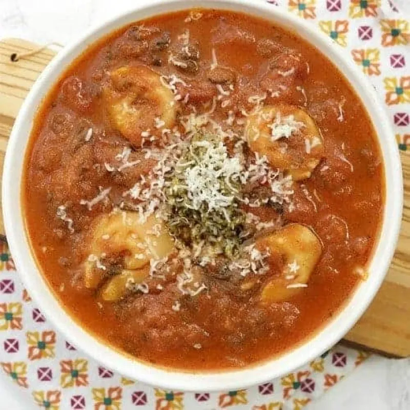 Instant Pot Pesto Tomato Tortellini Soup