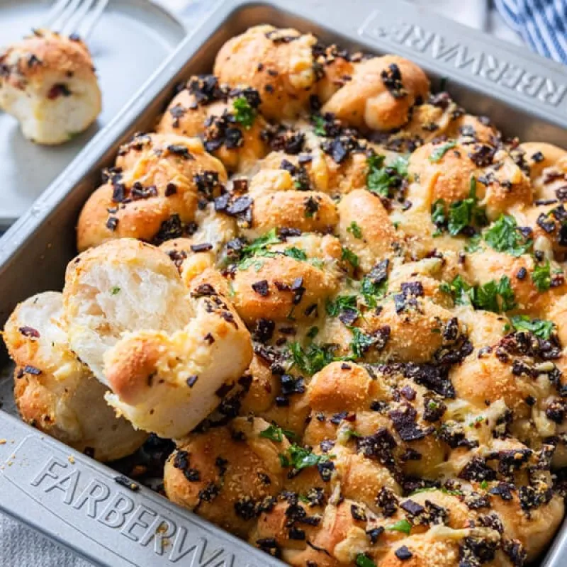 Easy Pull-Apart Pepperoni Garlic Knots