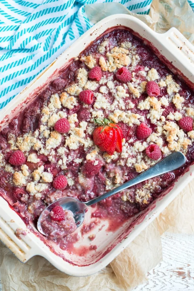 Strawberry Raspberry Almond Crisp
