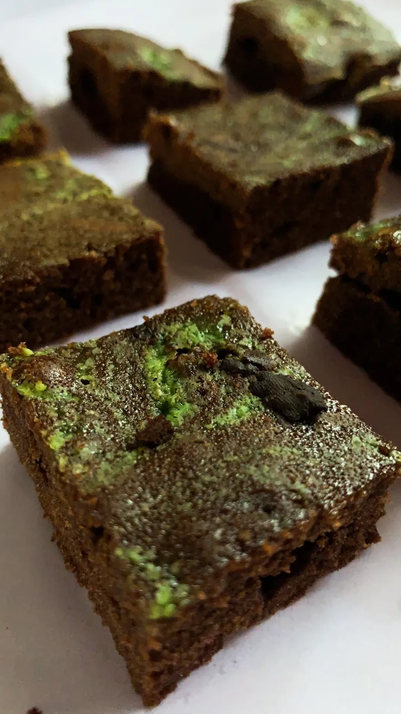 Fudgy Mint Chocolate Chip Cheesecake Swirl Brownies