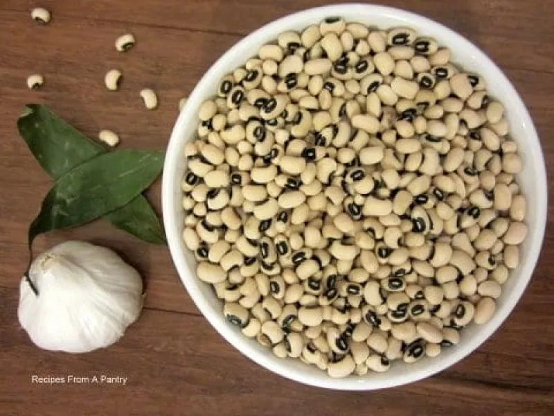 How to Cook Black-eyed Beans in the Oven