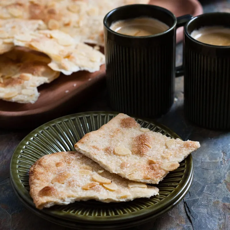 Coca de Vidre (Glass Cake)