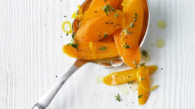 Glazed carrots with orange and thyme