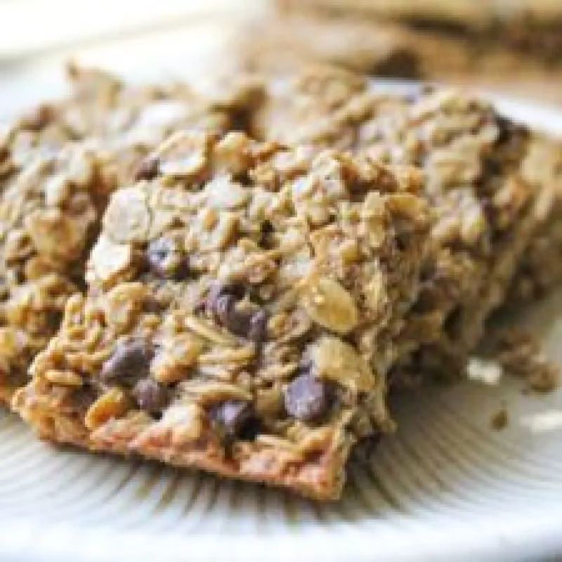 Chocolate Chip Cookie Granola Bars