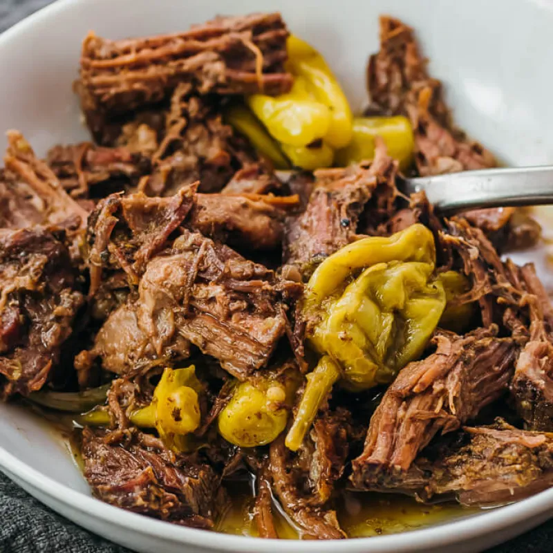 Slow Cooker Pot Roast With Peppers