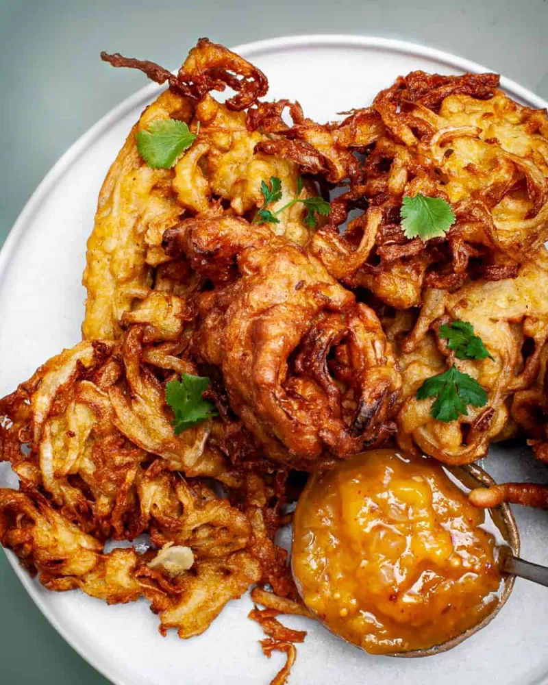 Super Crispy Vegan Onion Bhajis