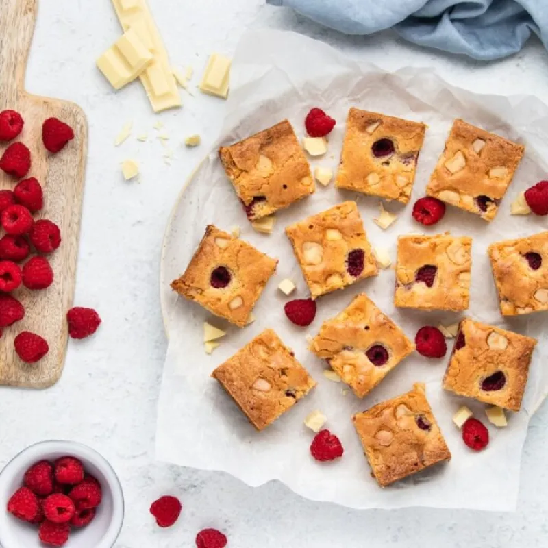 Easy White Chocolate & Raspberry Blondies
