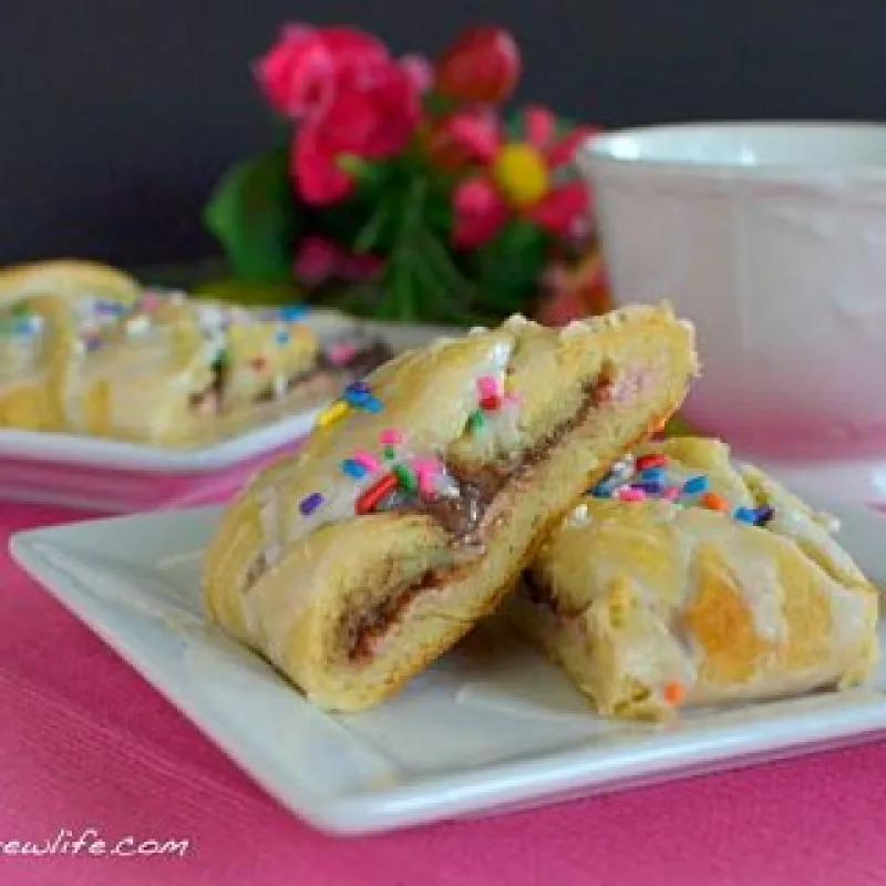 Strawberry Nutella Braid