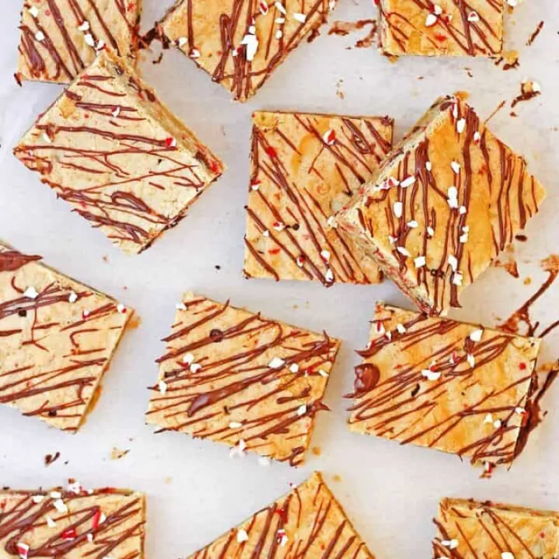 Peppermint Chocolate Chip Cookie Bars