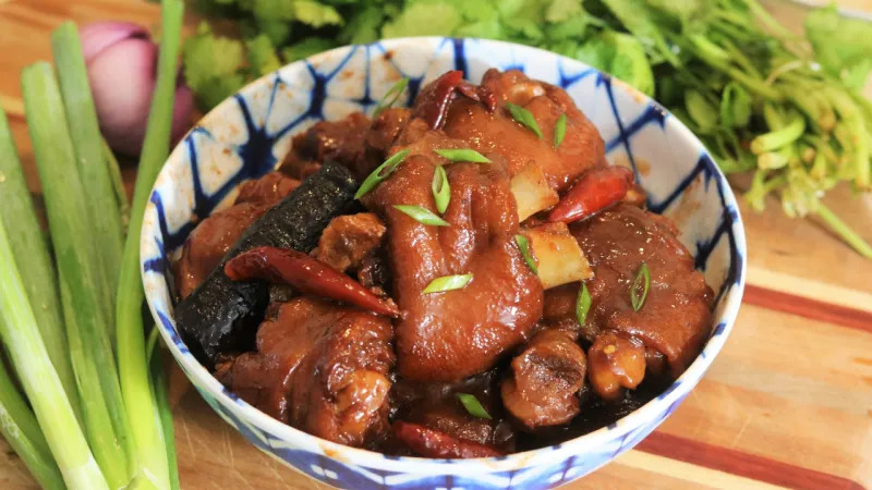 Braised Pork Trotter with Chinese Bean Curd