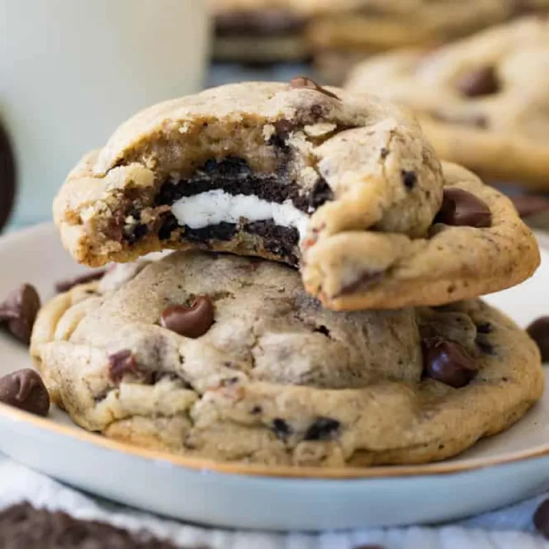 Oreo Stuffed Chocolate Chip Cookies