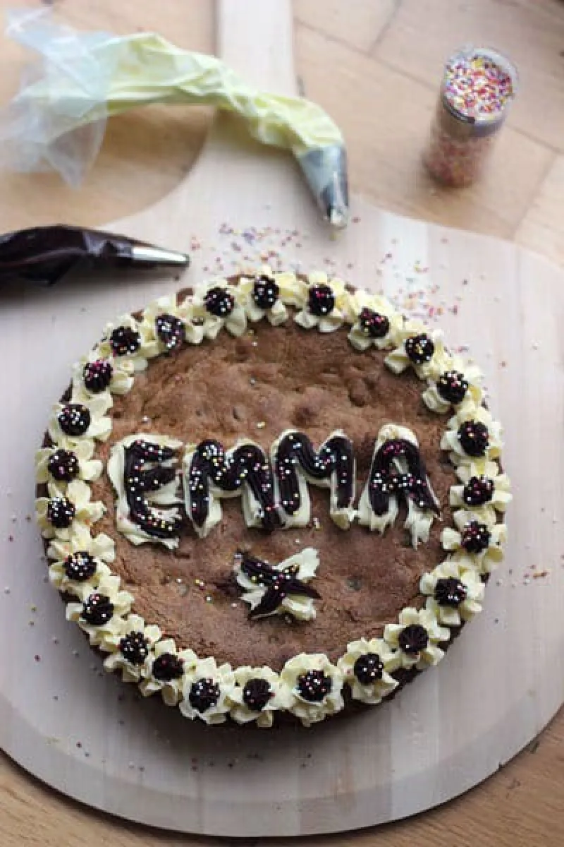 Copycat Recipe Millie’s Cookies Giant Iced Cookie Cake