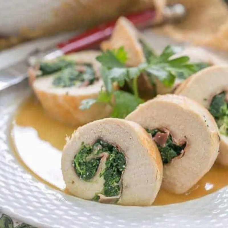 Chicken Spinach and Prosciutto Pinwheels