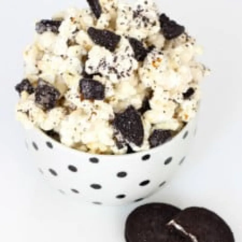 Cookies and Creme Popcorn