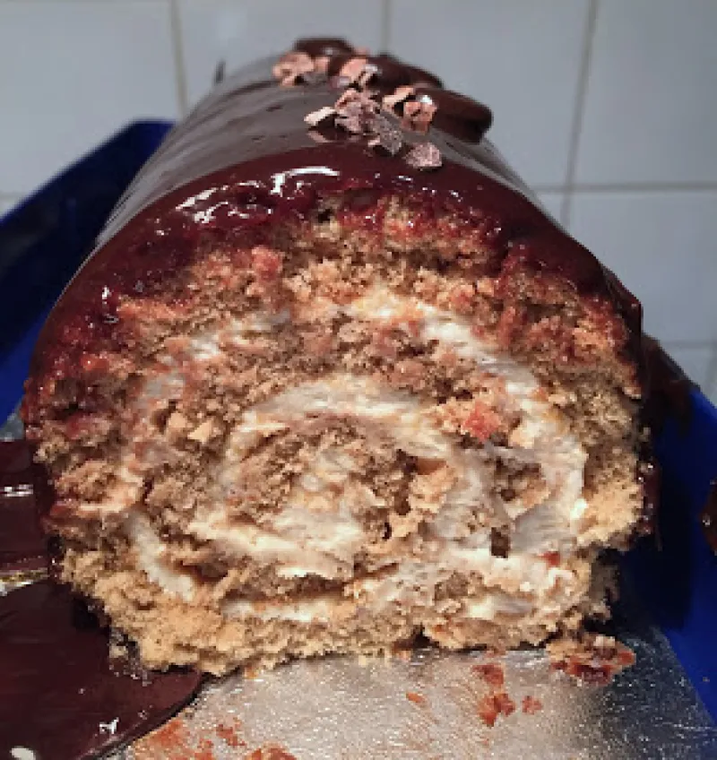 Gingerbread Latte Swiss Roll