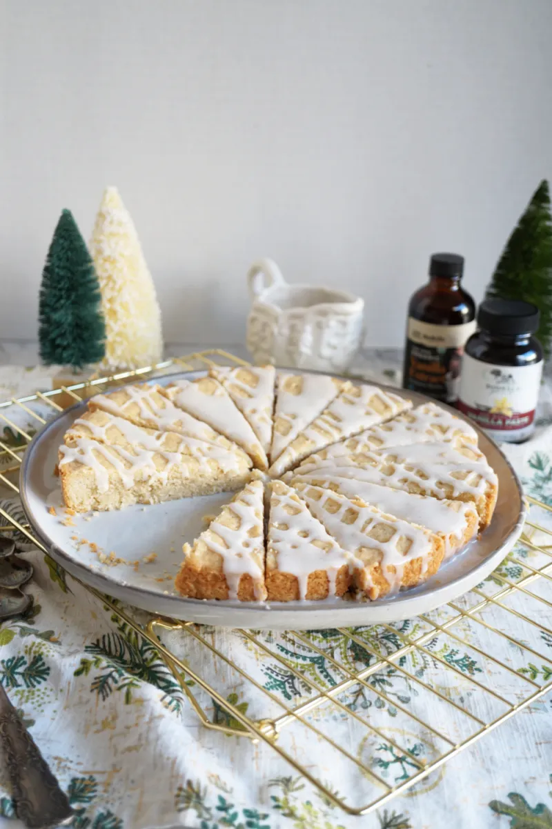 vegan vanilla bean shortbread