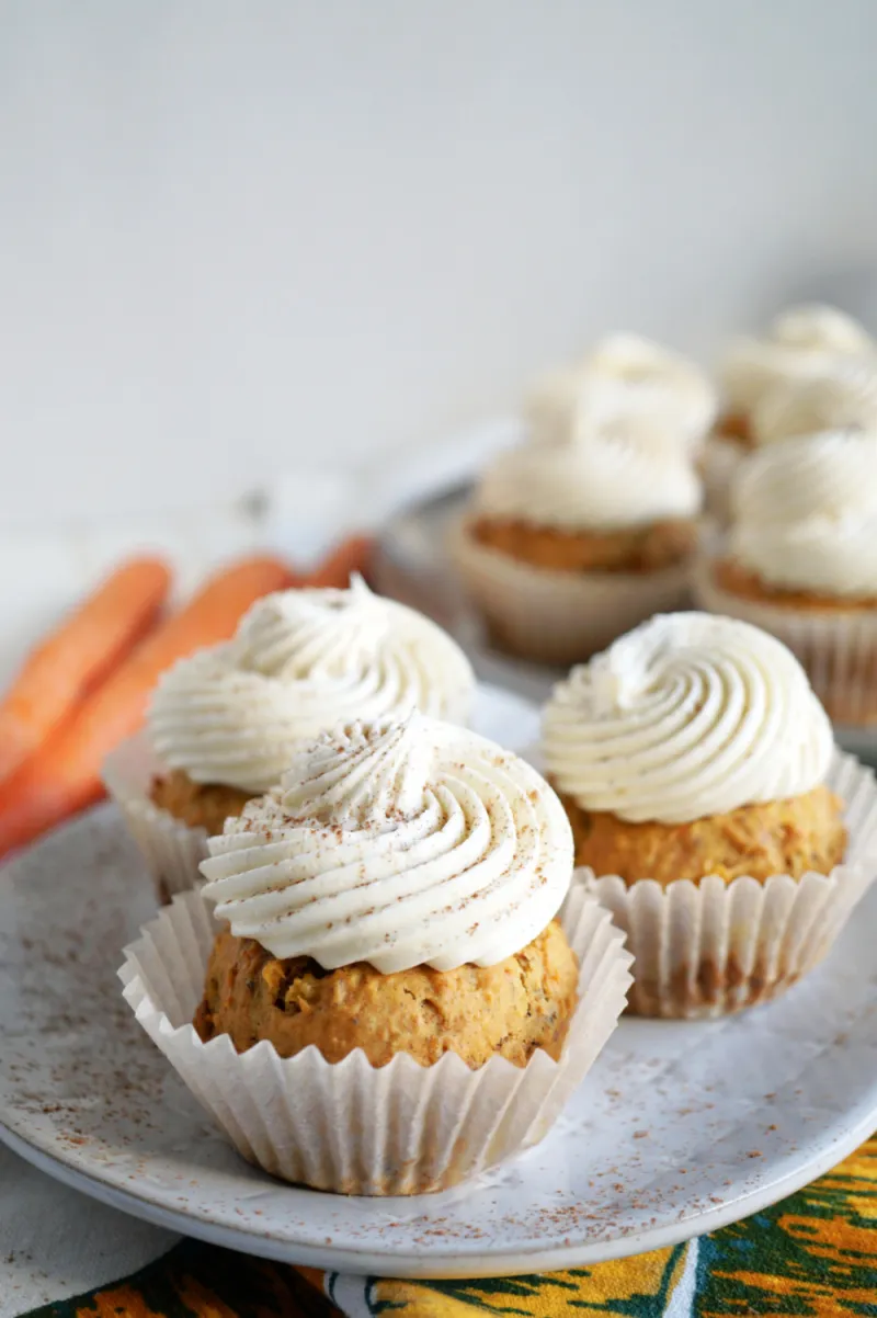 vegan carrot cake cupcakes
