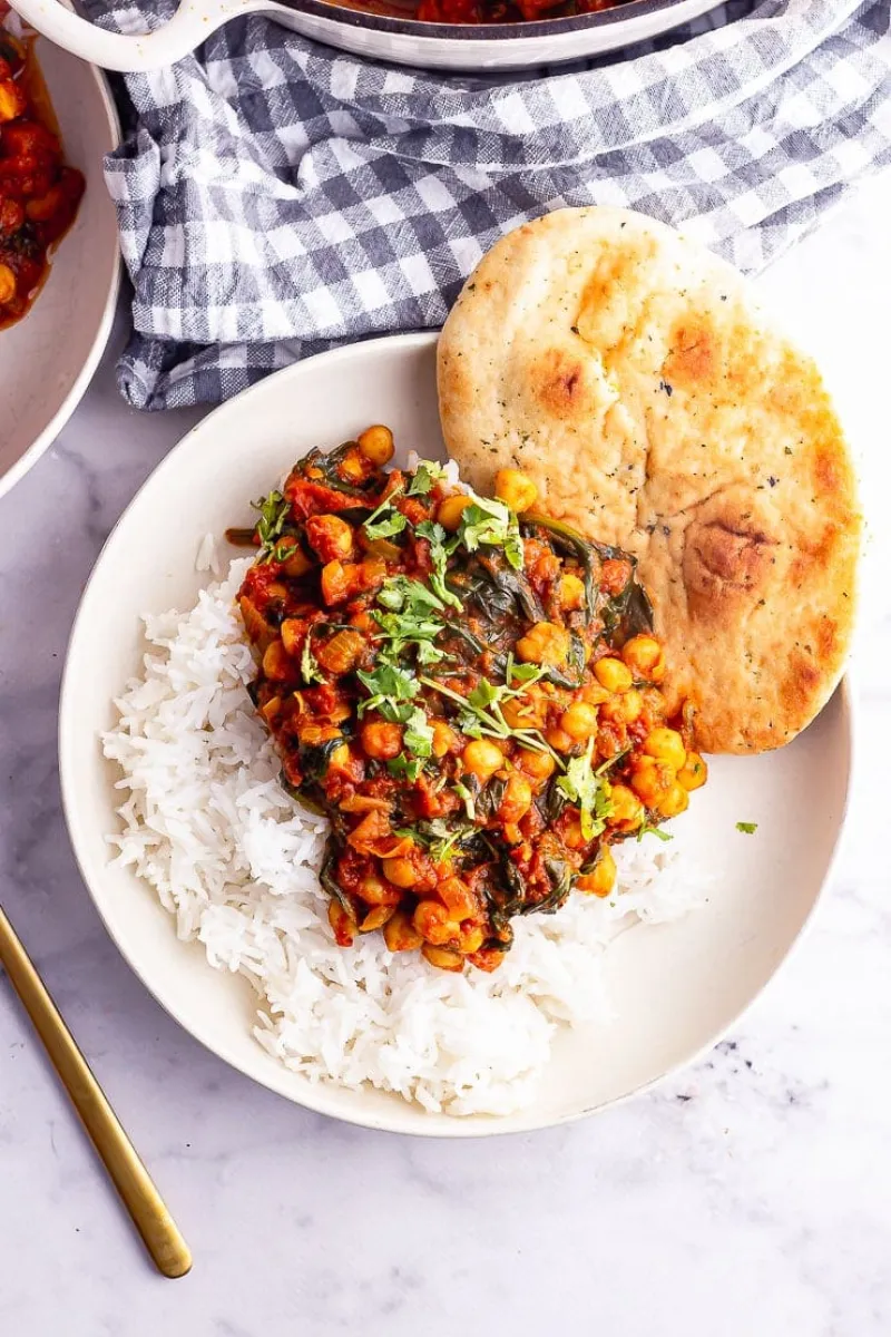 15 Minute Chickpea and Spinach Curry