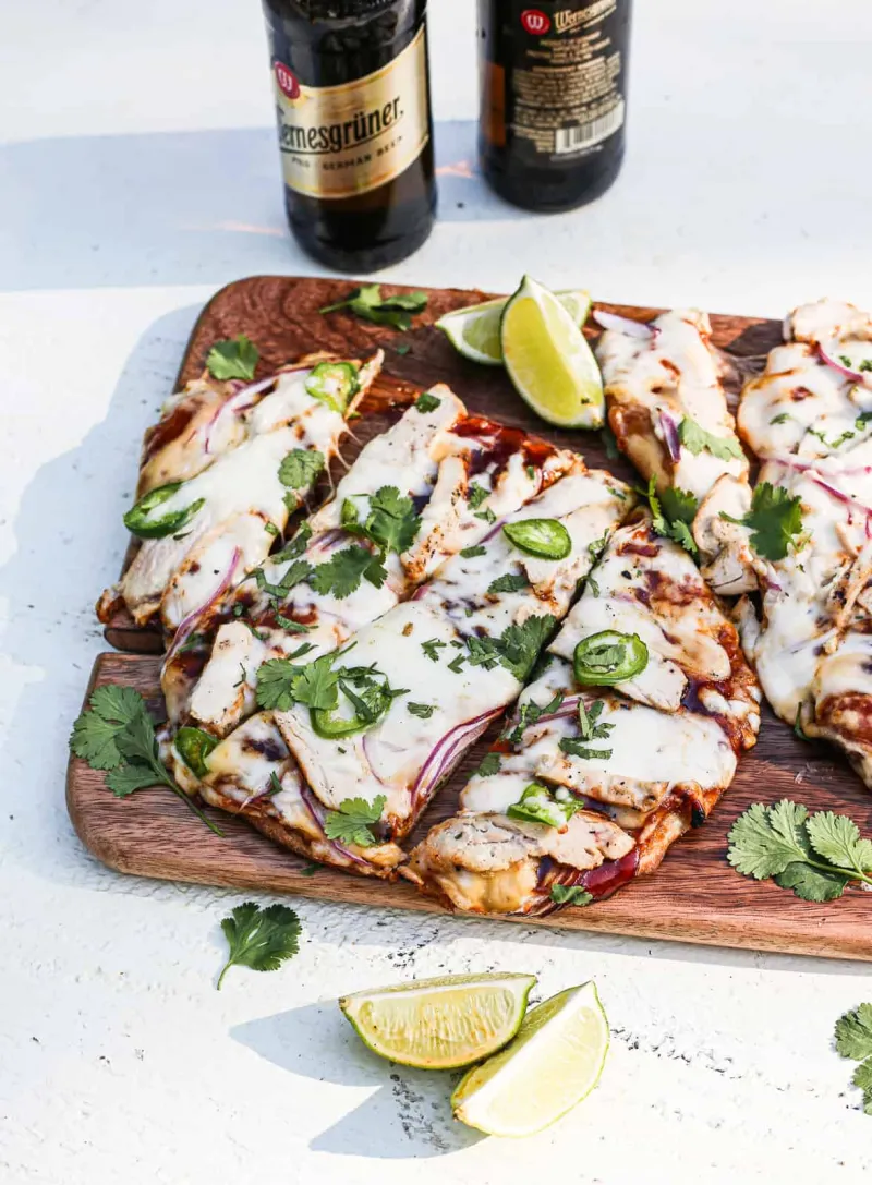 Easy Grilled BBQ Chicken Pizza Flatbread