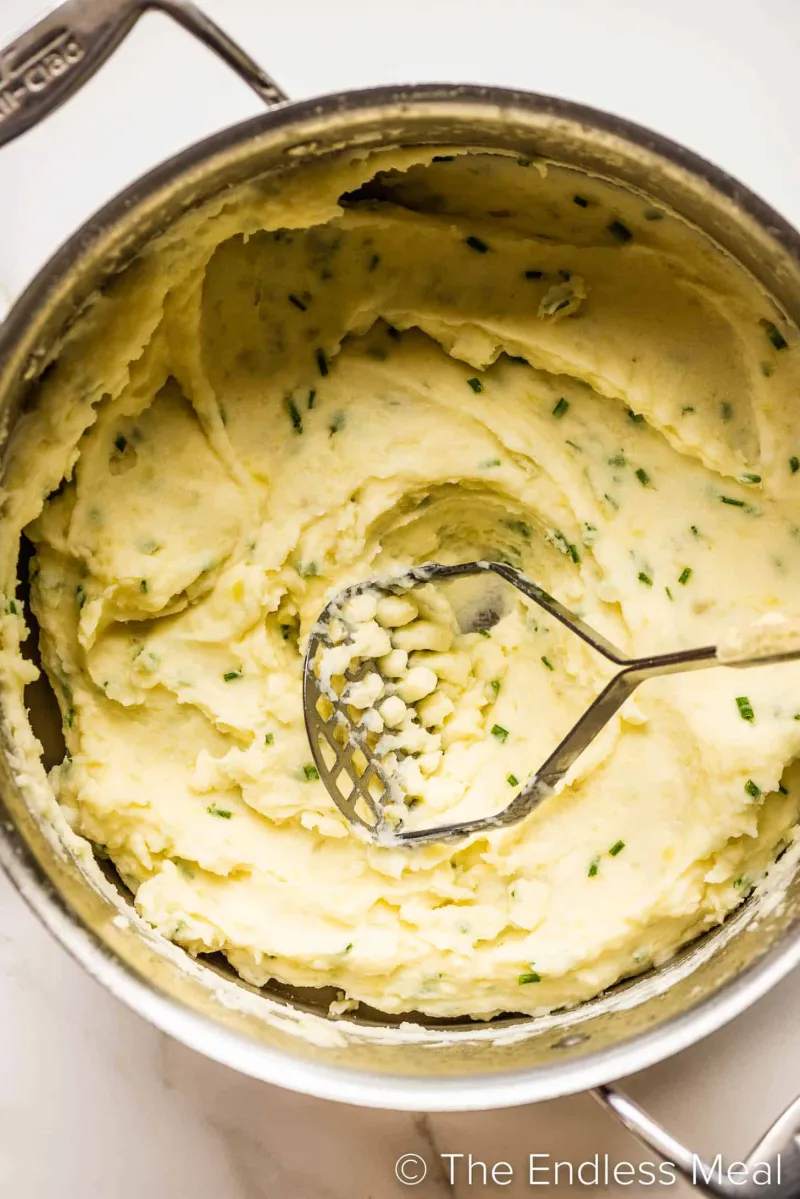 Sour Cream and Chive Mashed Potatoes Recipe