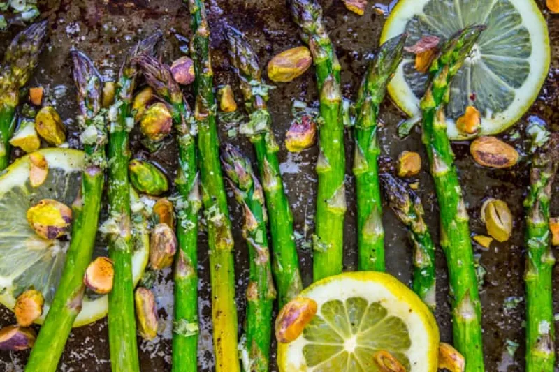 Lemon Asparagus with Pistachios