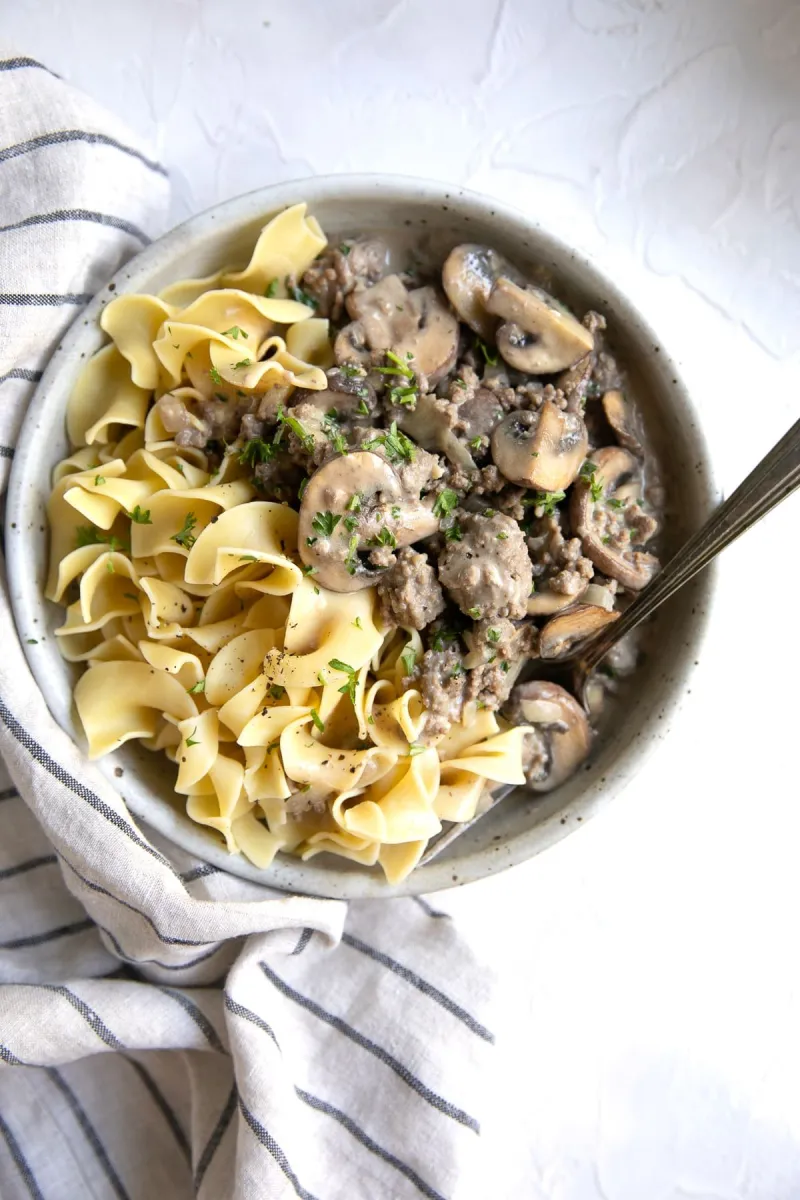 Hamburger Stroganoff Recipe (Ground Beef Stroganoff)
