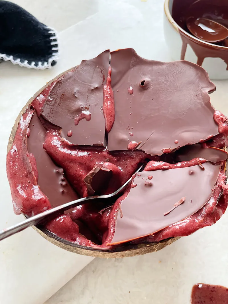 Chocolate Covered Cherry Smoothie Bowl (Magic Shell)