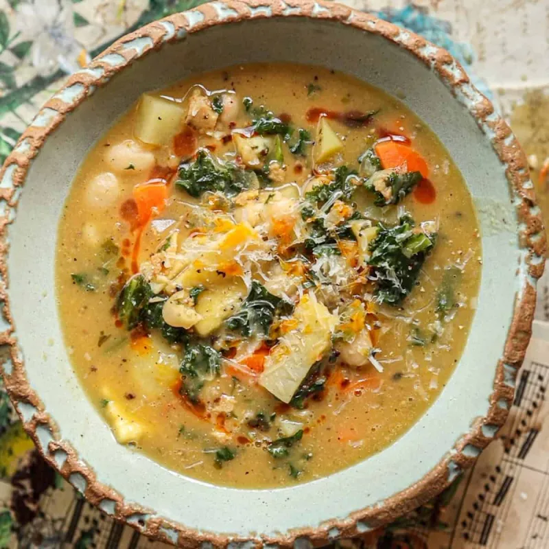 Vegan Kale White Bean Soup